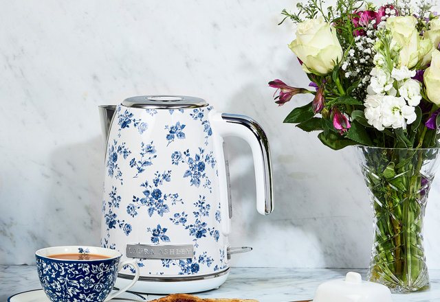 Beautiful Kettles That We Love